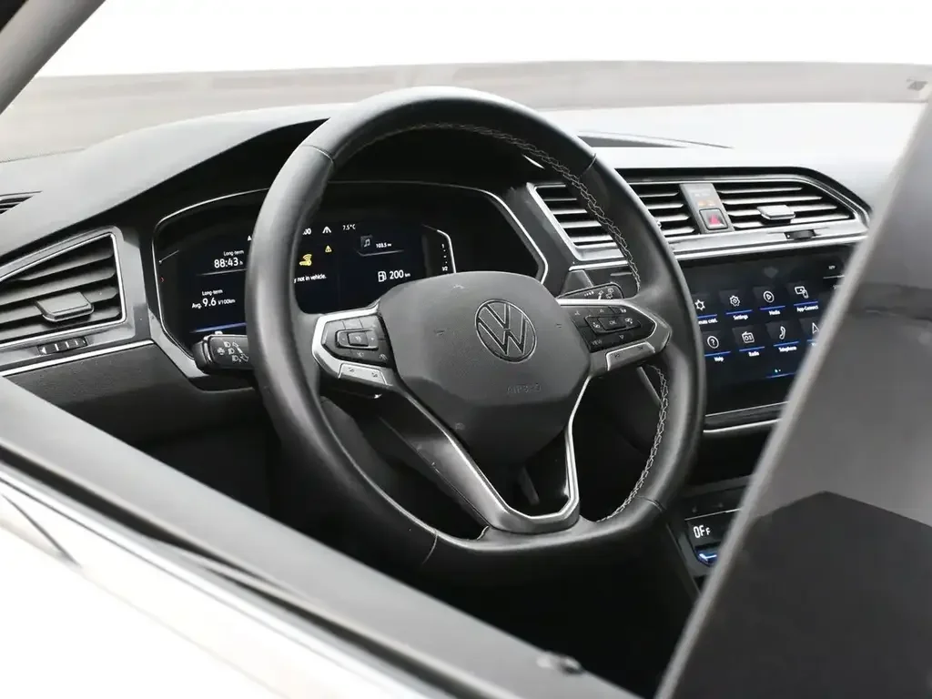 Volkswagen Tiguan снимка Volkswagen Tiguan