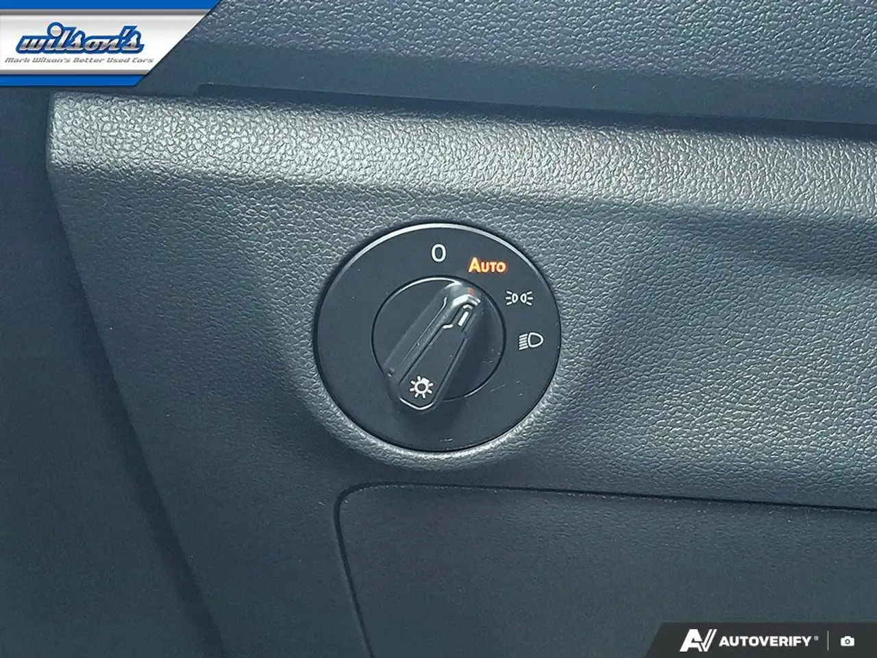 Volkswagen Jetta снимка Volkswagen Jetta