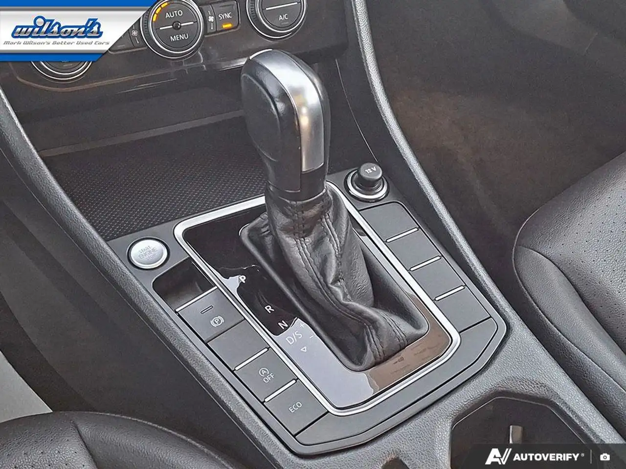 Volkswagen Jetta снимка Volkswagen Jetta