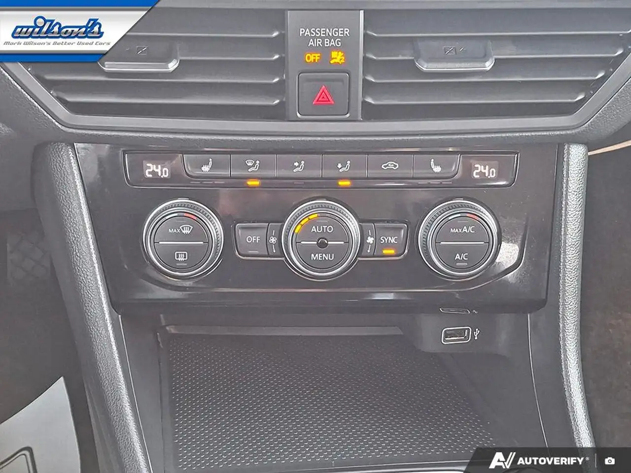 Volkswagen Jetta снимка Volkswagen Jetta