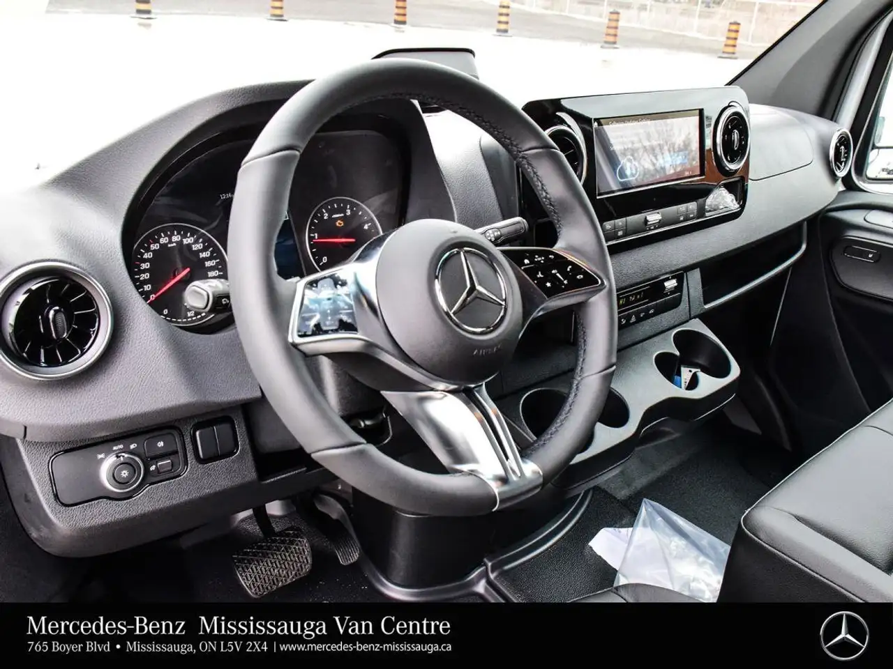 Mercedes-Benz Sprinter снимка Mercedes-Benz Sprinter