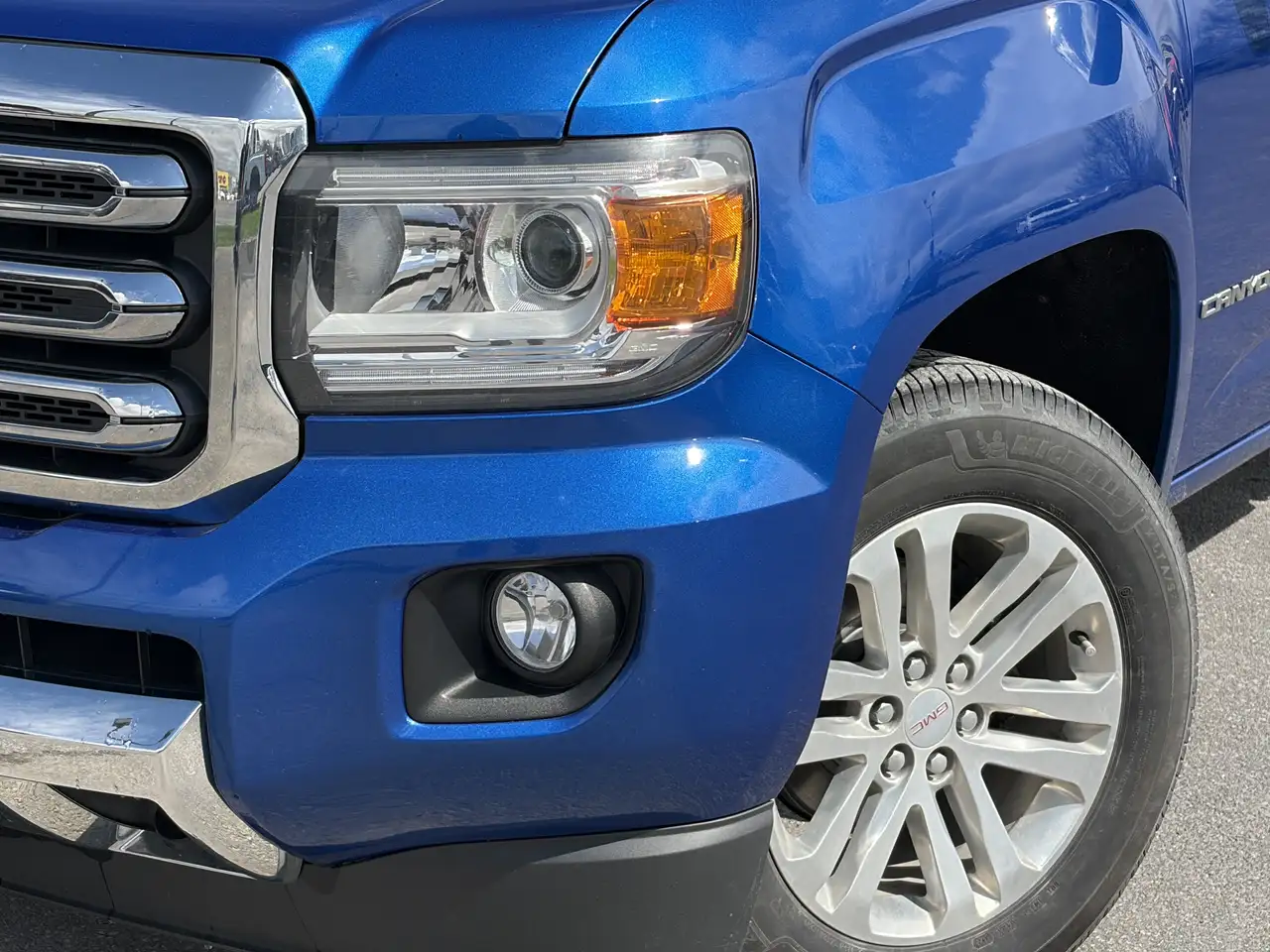 GMC Canyon photo GMC Canyon