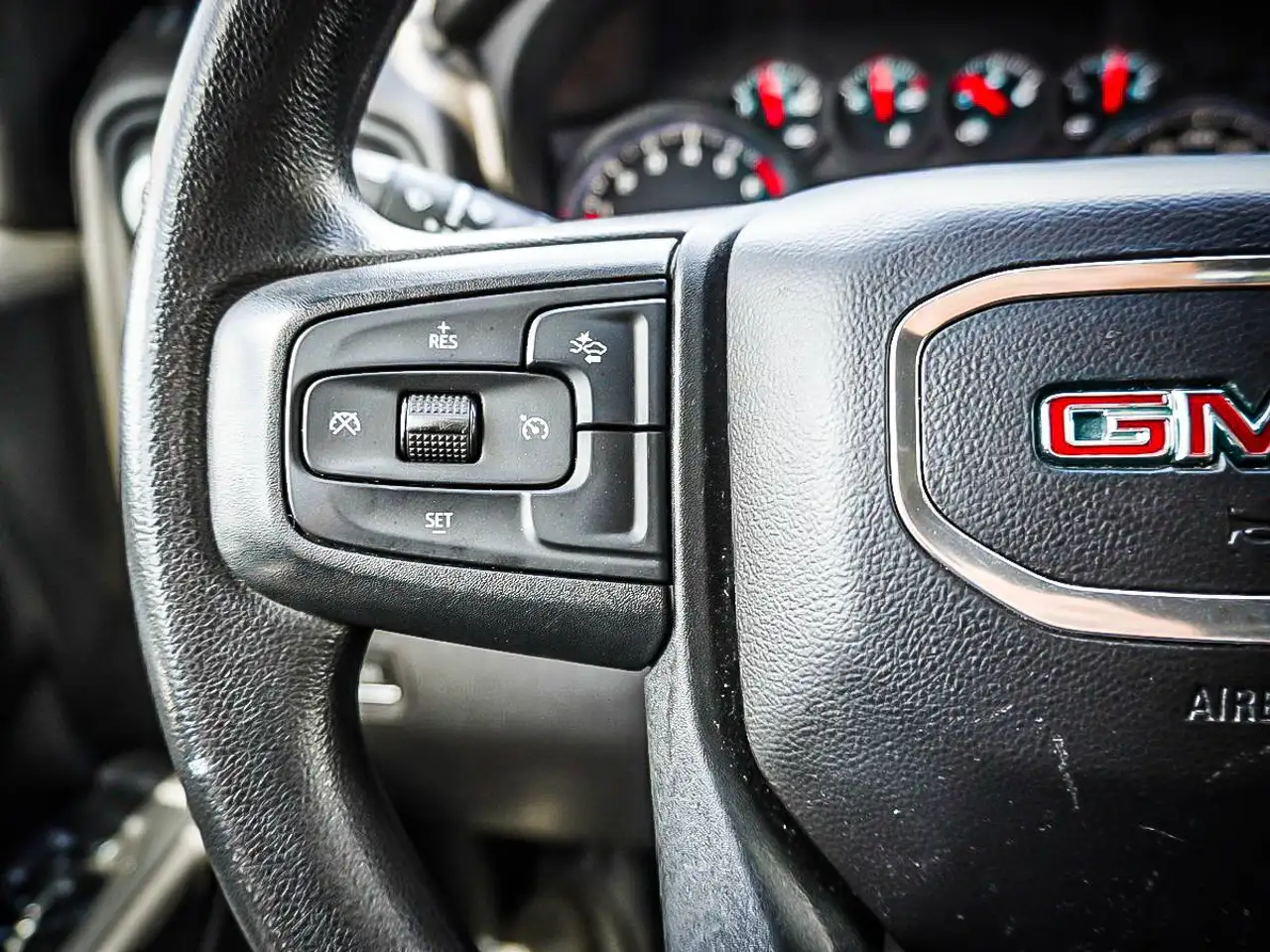 GMC Sierra 1500 photo GMC Sierra 1500