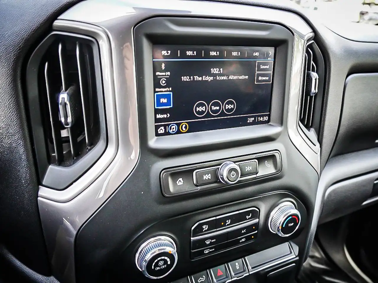 GMC Sierra 1500 photo GMC Sierra 1500