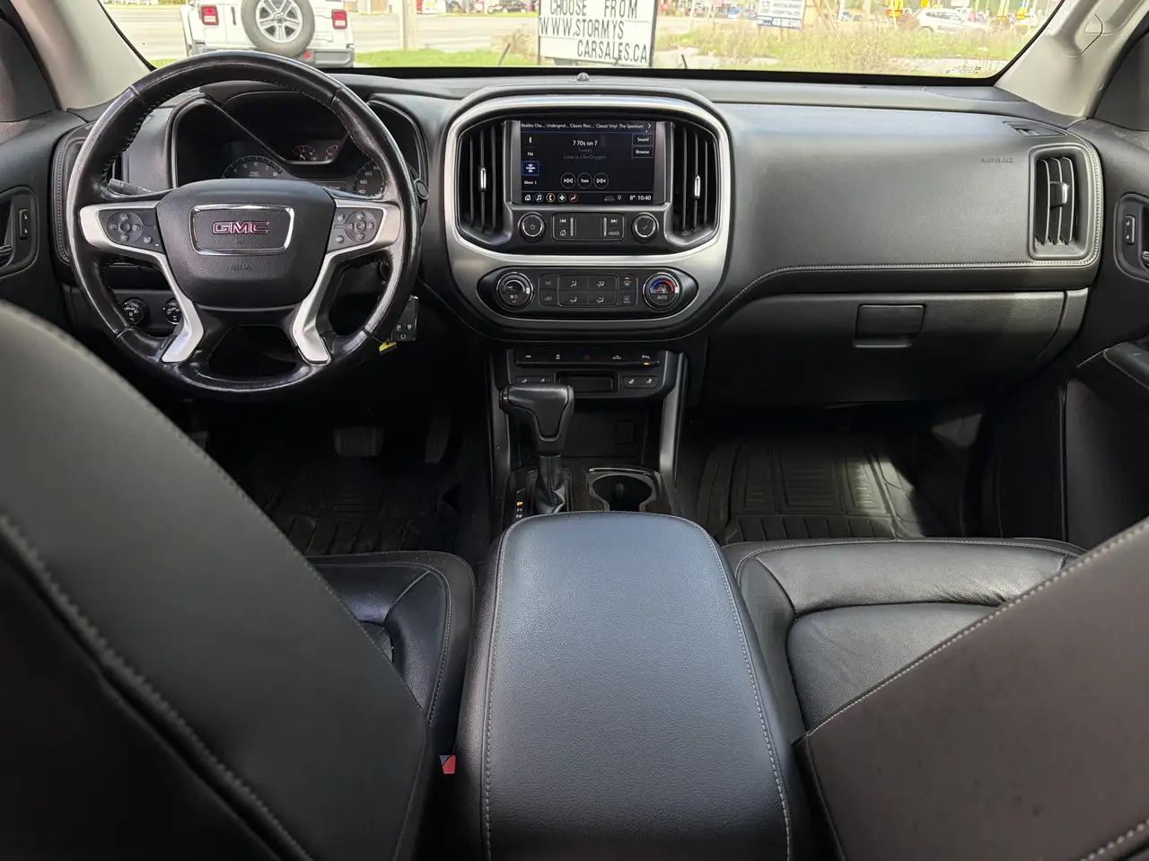 GMC Canyon photo GMC Canyon