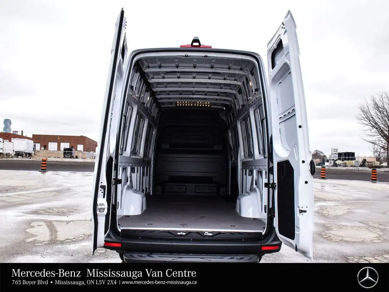 Mercedes-Benz Sprinter снимка Mercedes-Benz Sprinter