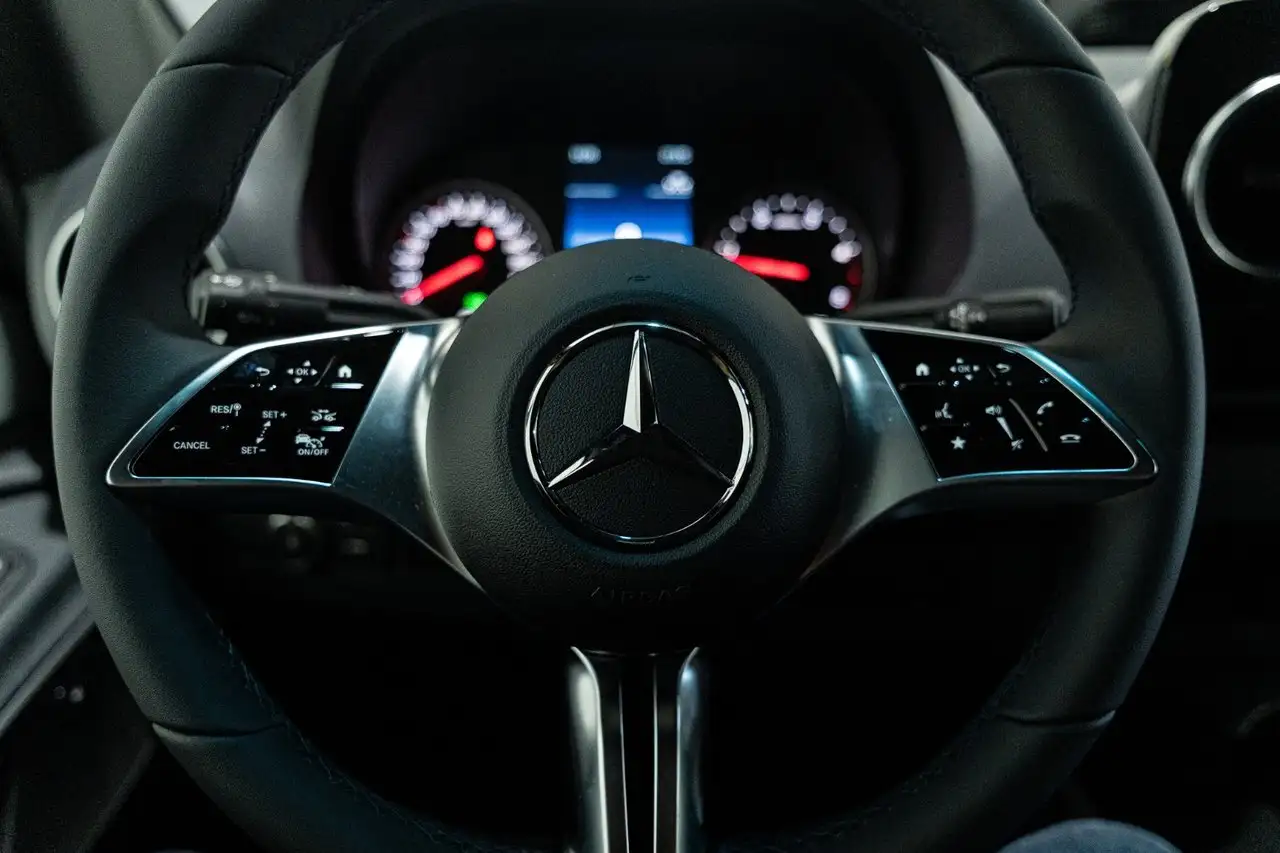 Mercedes-Benz Sprinter снимка Mercedes-Benz Sprinter