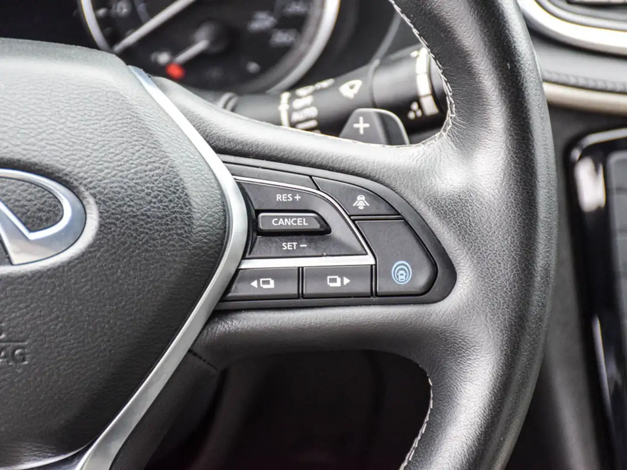 Infiniti QX55 снимка Infiniti QX55