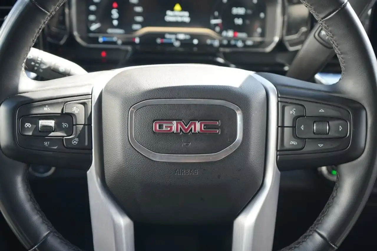 GMC Sierra 1500 photo GMC Sierra 1500