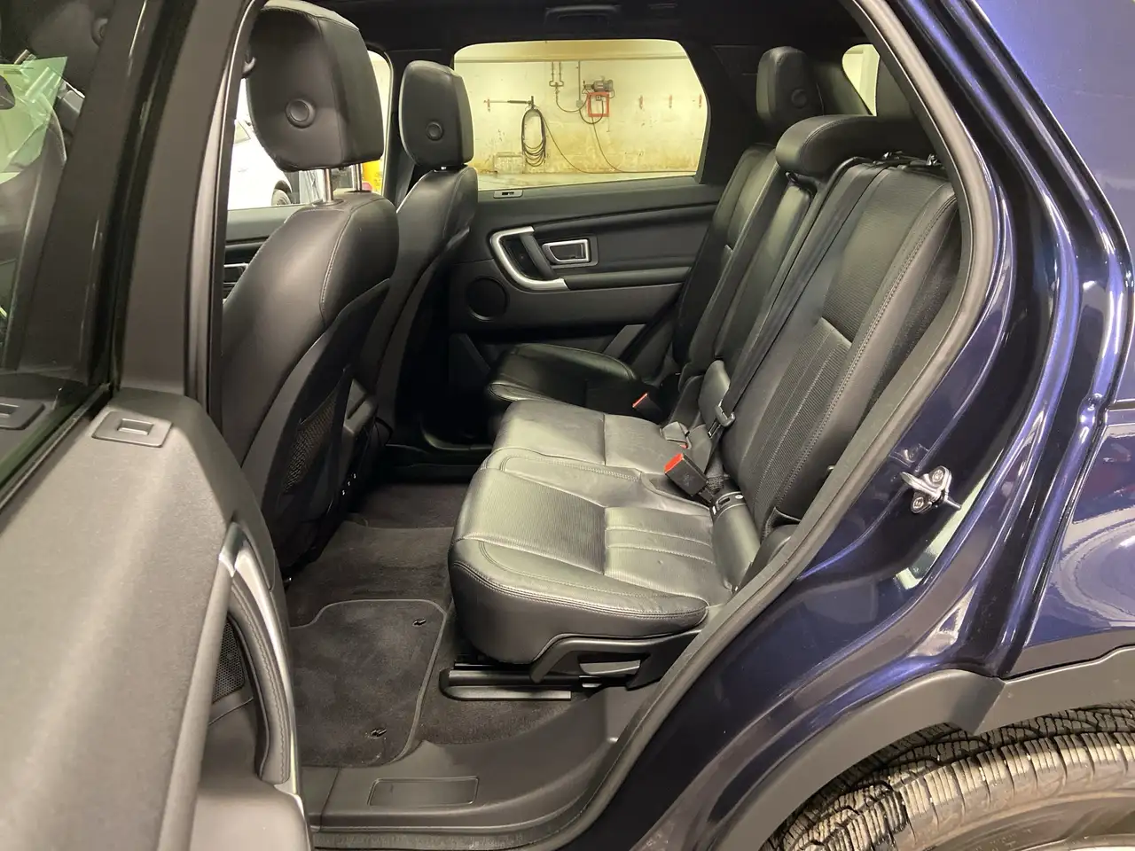 Land Rover Discovery Sport снимка Land Rover Discovery Sport