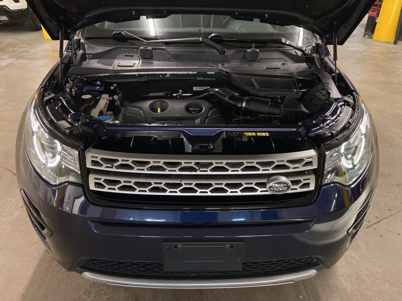Land Rover Discovery Sport снимка Land Rover Discovery Sport