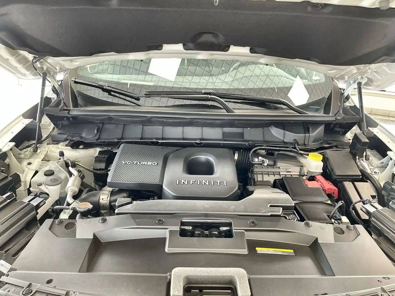 Infiniti QX60 снимка Infiniti QX60