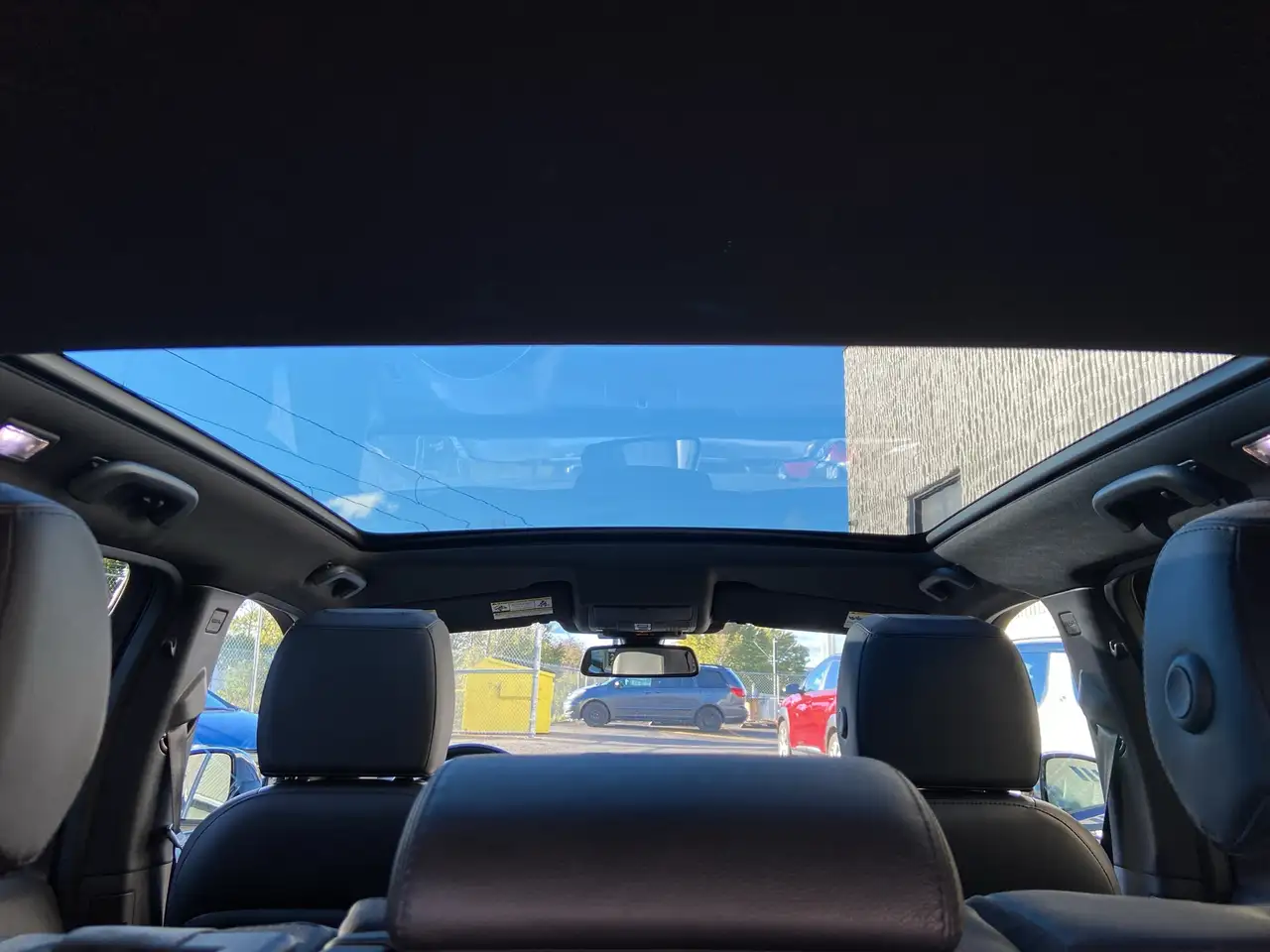 Land Rover Discovery Sport снимка Land Rover Discovery Sport