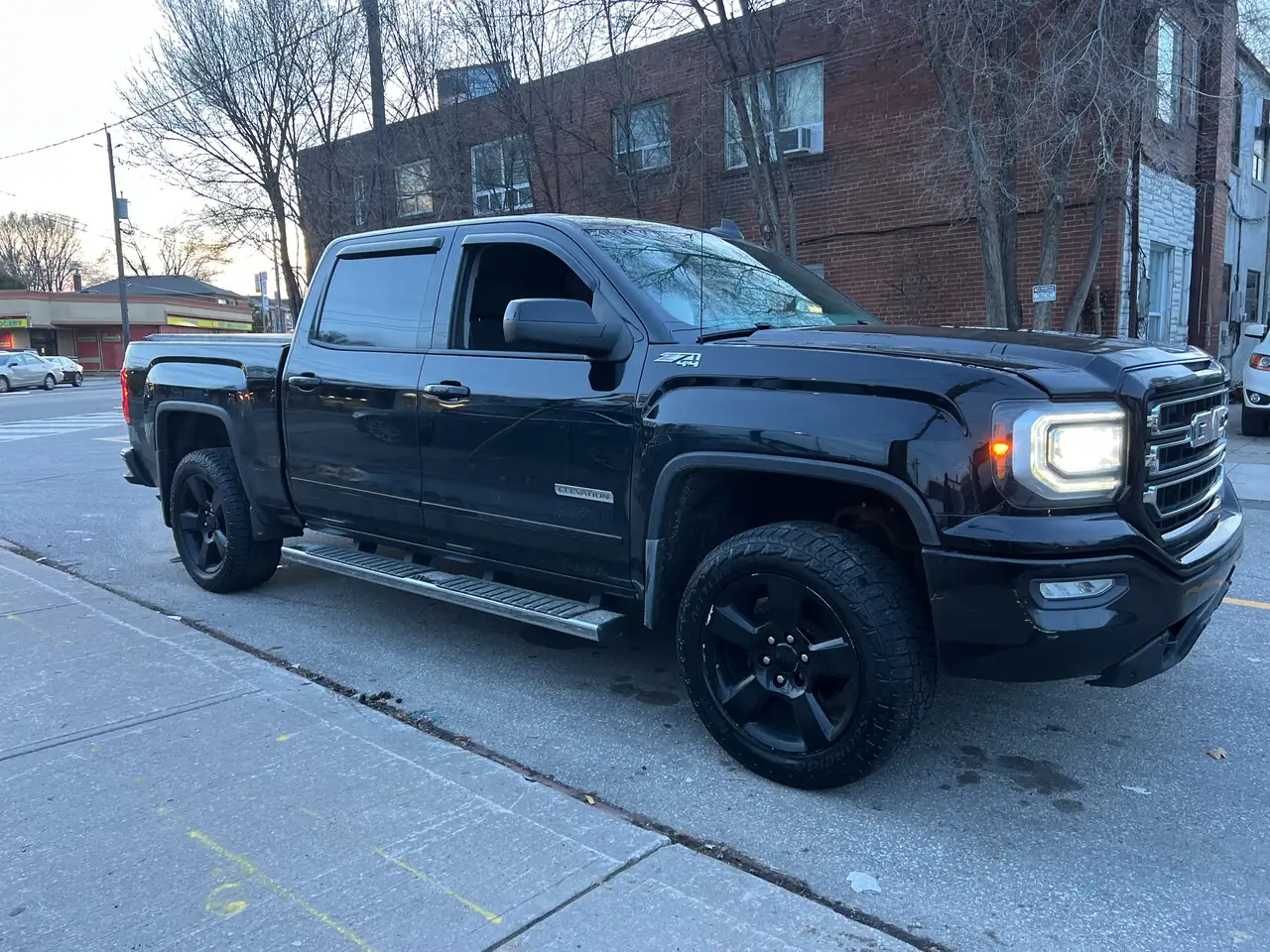 GMC Sierra 1500 снимка GMC Sierra 1500