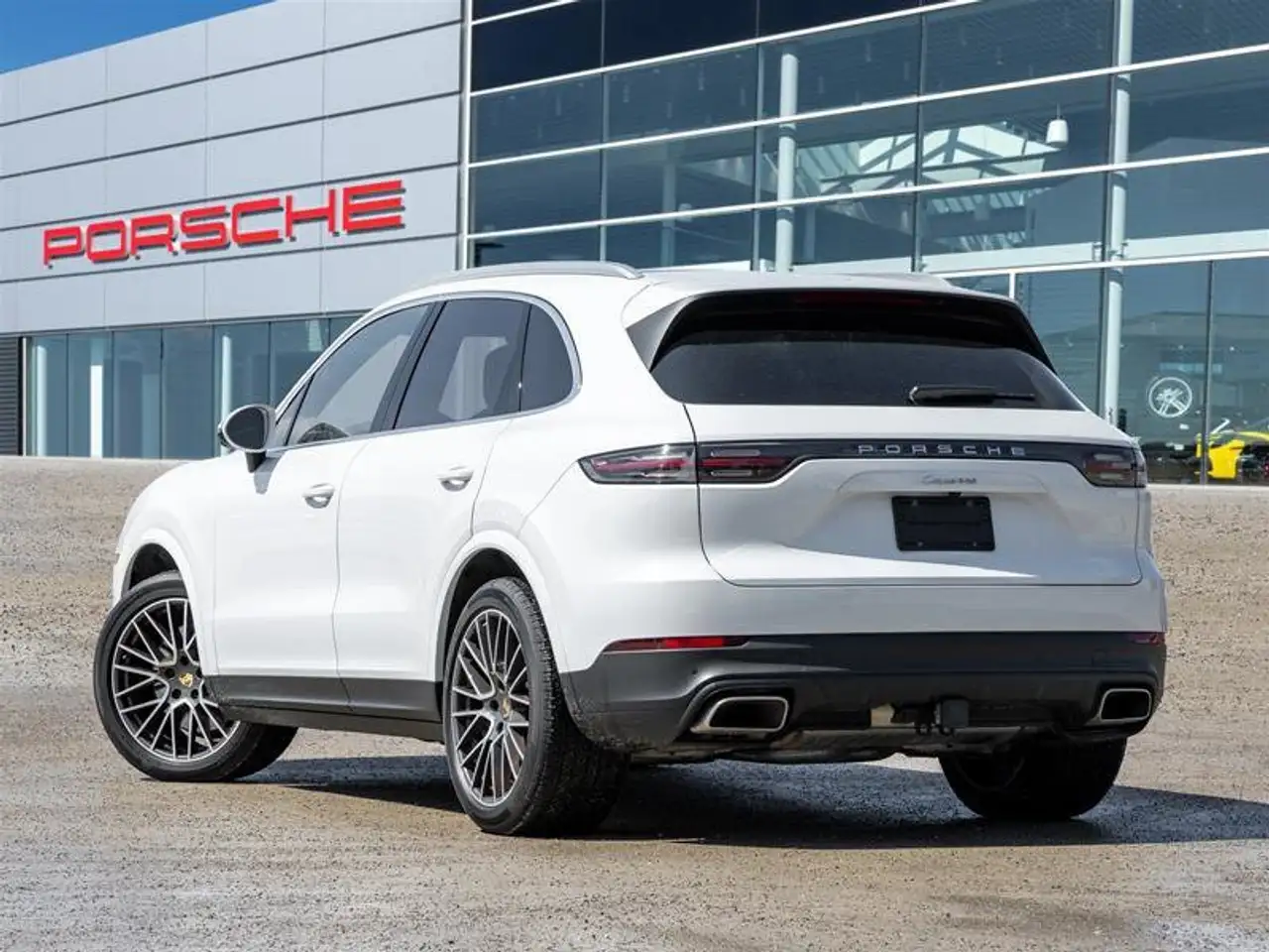 Porsche Cayenne снимка Porsche Cayenne