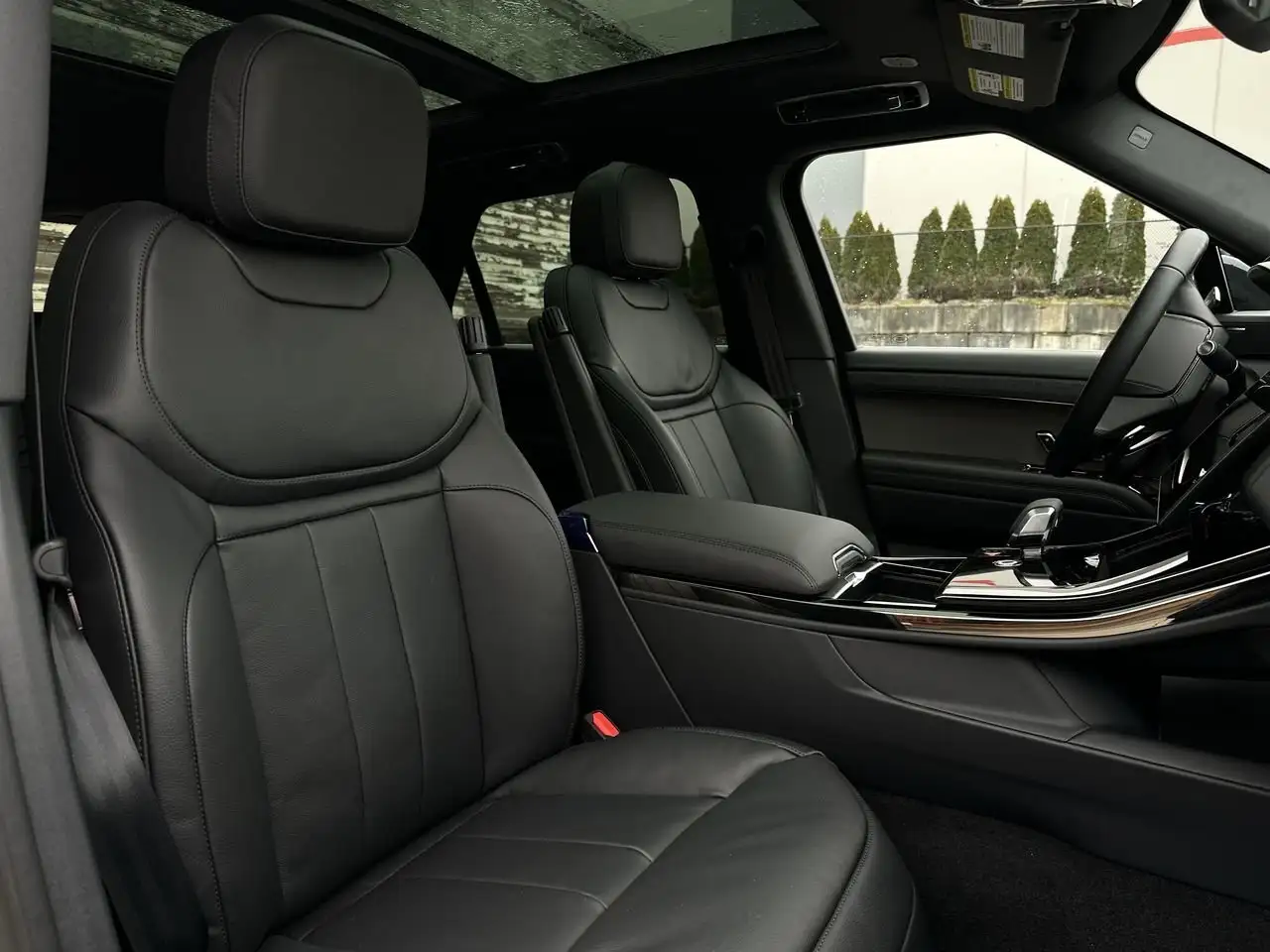Land Rover Range Rover Sport снимка Land Rover Range Rover Sport