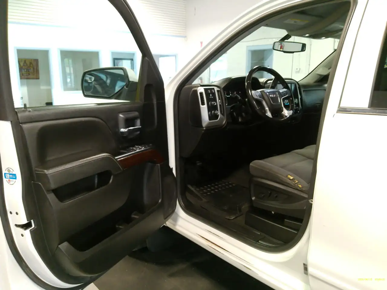 GMC Sierra 1500 снимка GMC Sierra 1500