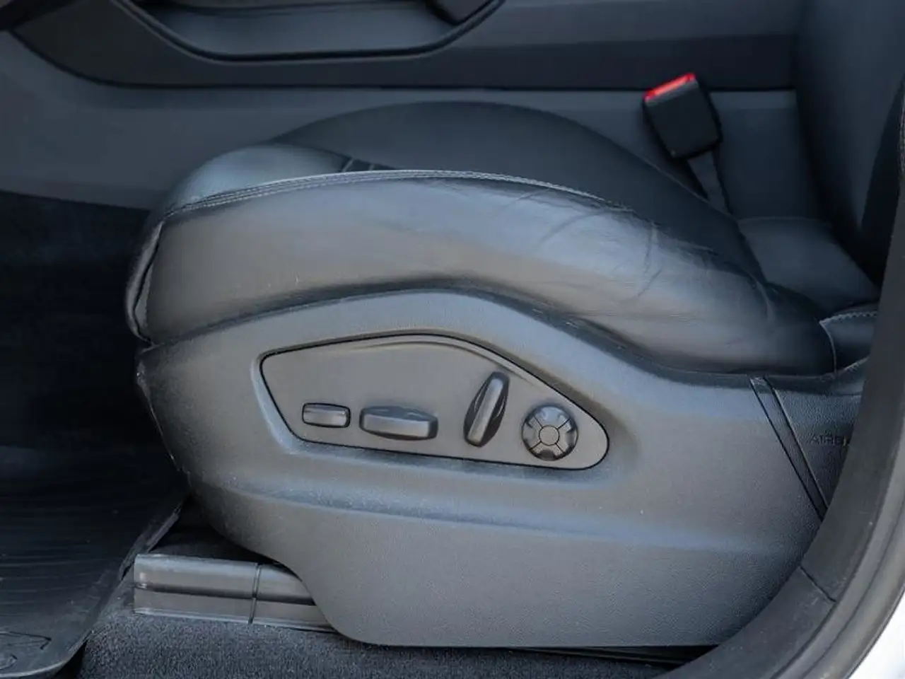 Porsche Cayenne снимка Porsche Cayenne