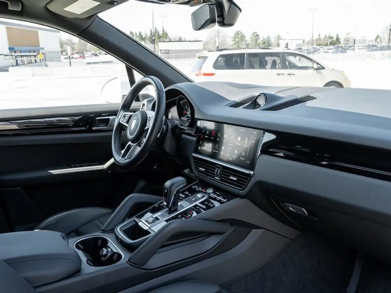 Porsche Cayenne снимка Porsche Cayenne