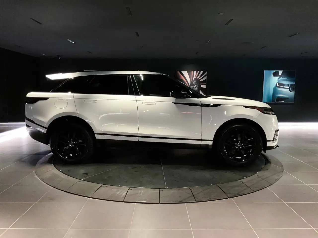 Land Rover Range Rover Velar снимка Land Rover Range Rover Velar