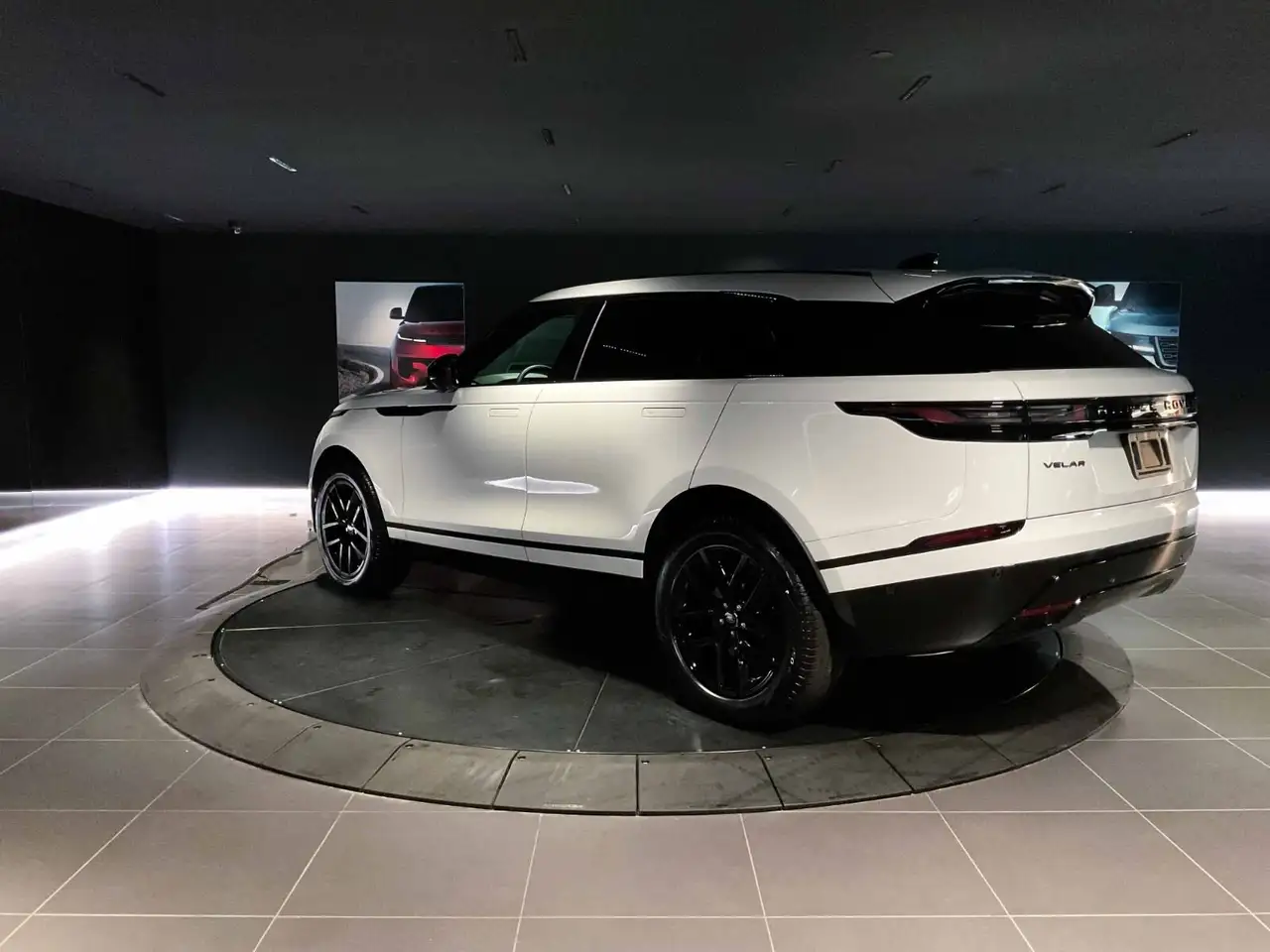 Land Rover Range Rover Velar снимка Land Rover Range Rover Velar