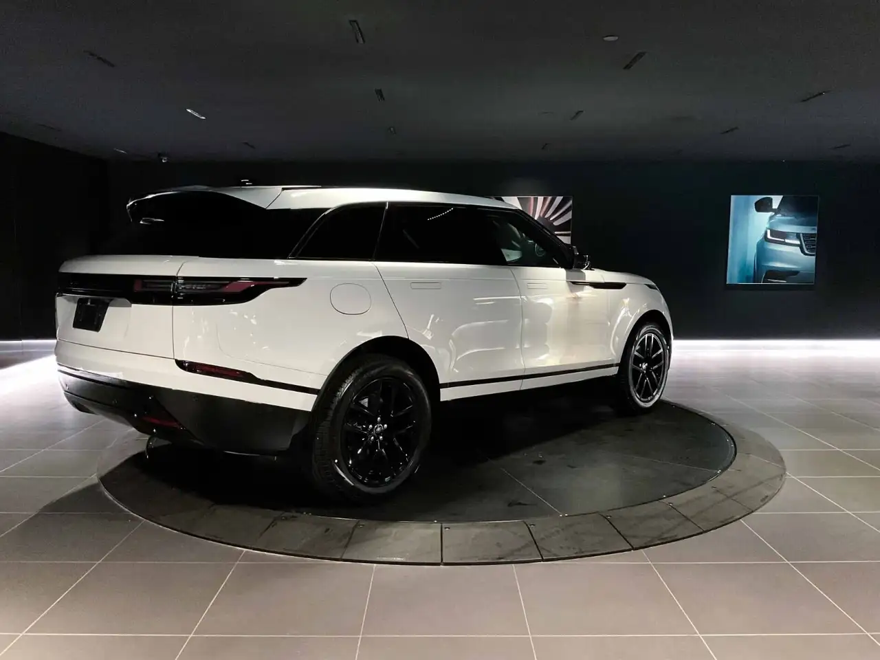 Land Rover Range Rover Velar снимка Land Rover Range Rover Velar