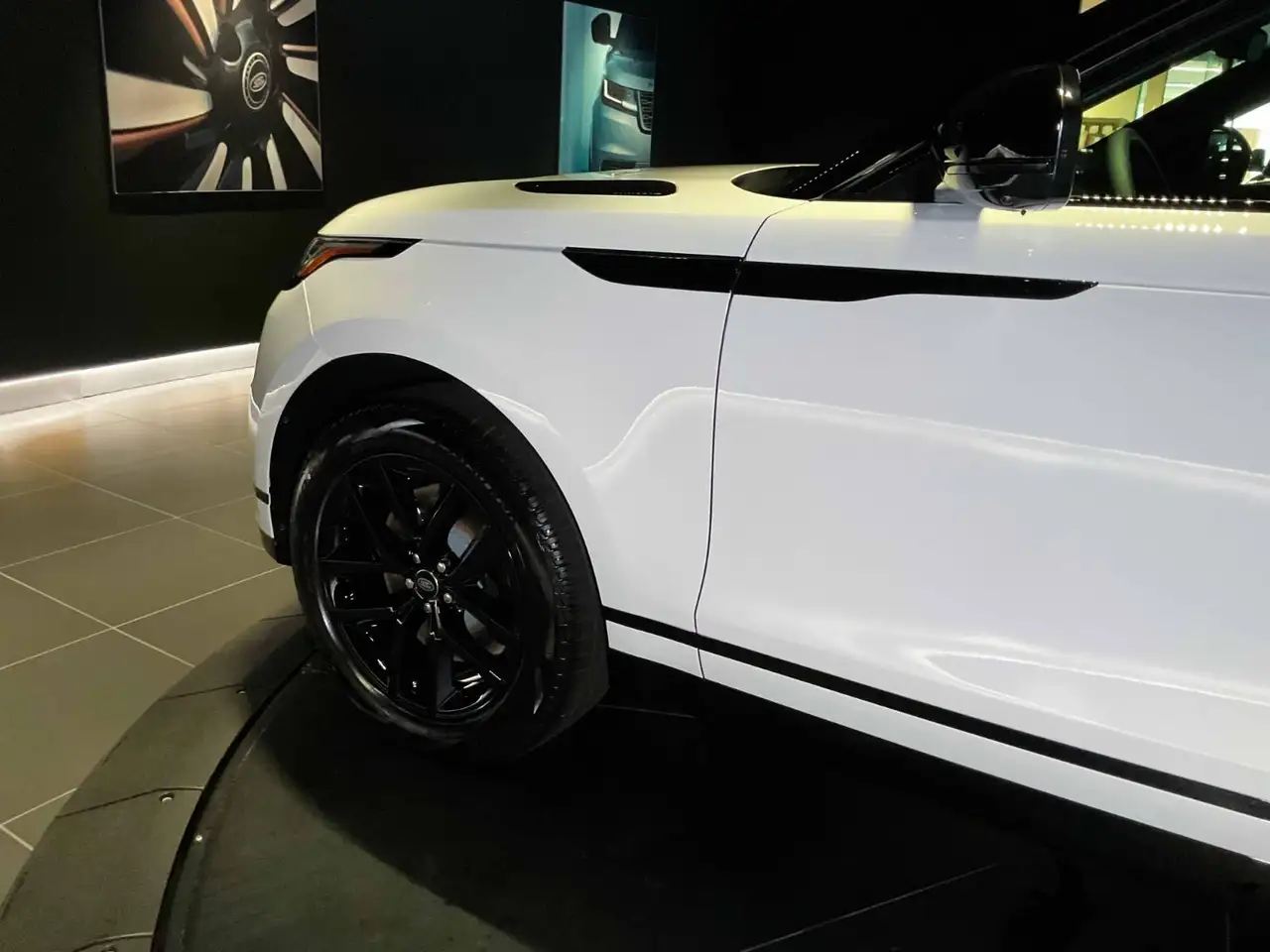 Land Rover Range Rover Velar снимка Land Rover Range Rover Velar