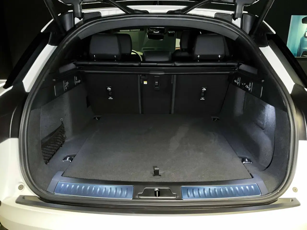 Land Rover Range Rover Velar снимка Land Rover Range Rover Velar