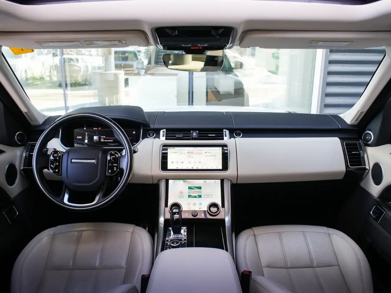 Land Rover Range Rover Sport снимка Land Rover Range Rover Sport