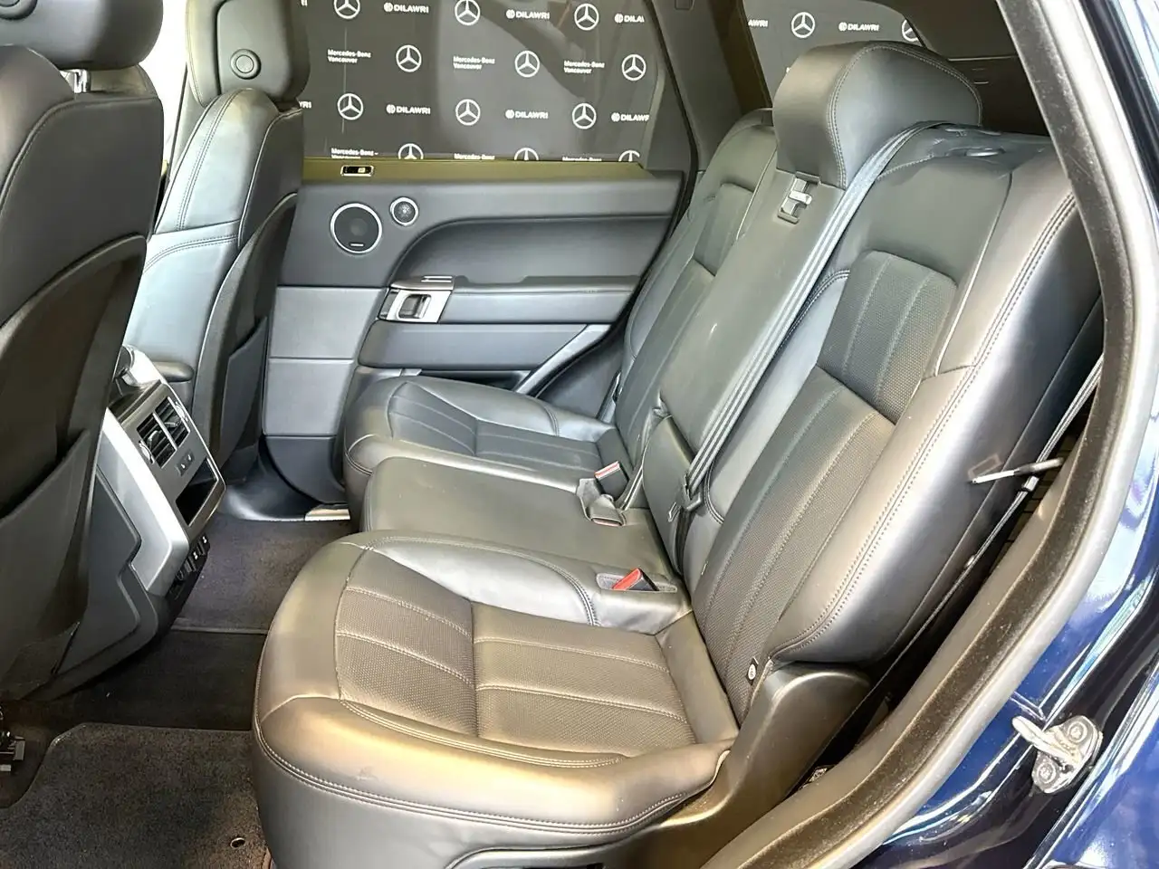 Land Rover Range Rover Sport снимка Land Rover Range Rover Sport