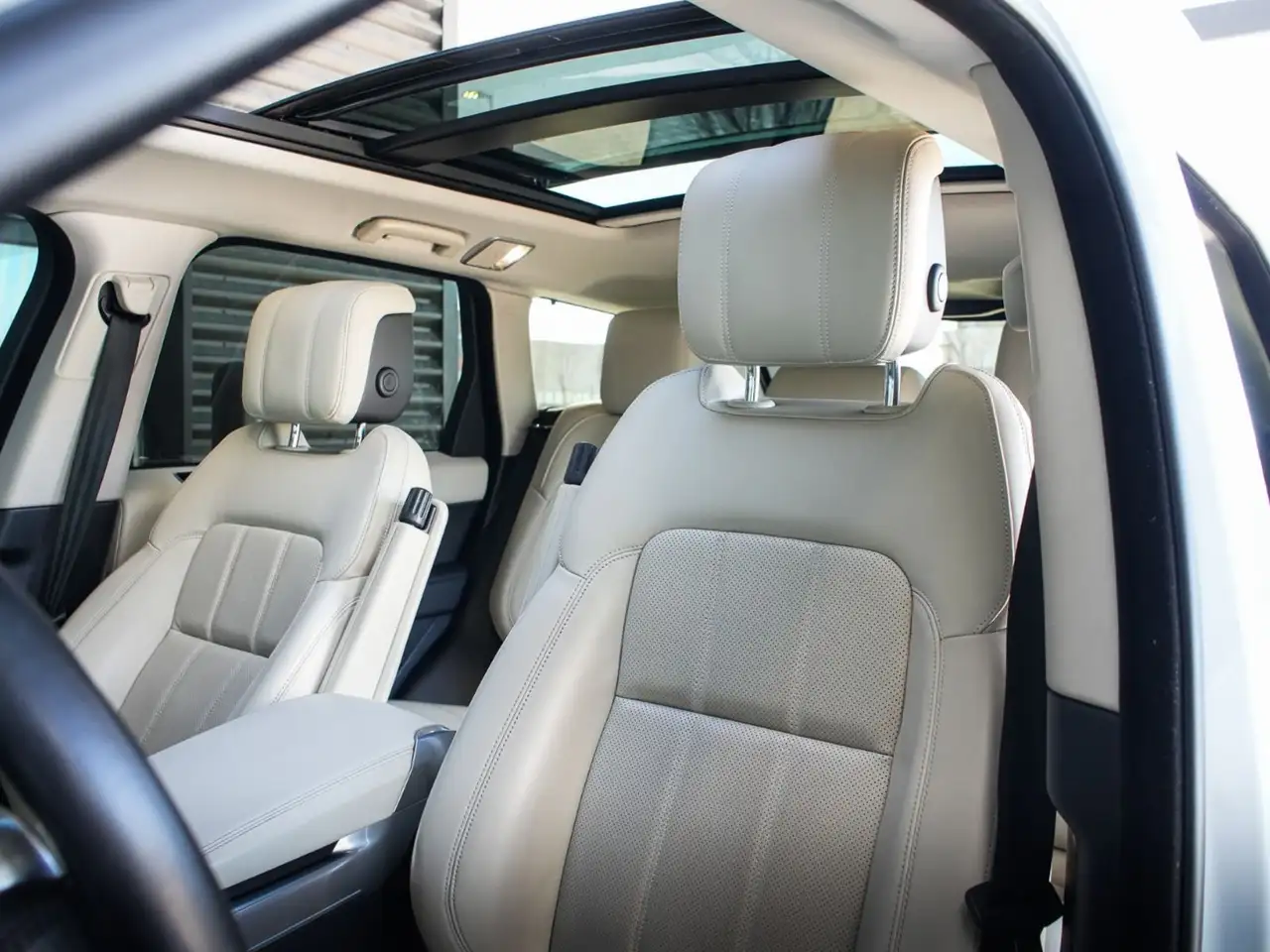 Land Rover Range Rover Sport снимка Land Rover Range Rover Sport