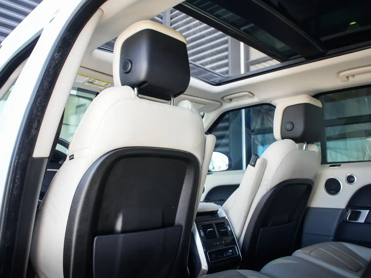 Land Rover Range Rover Sport снимка Land Rover Range Rover Sport