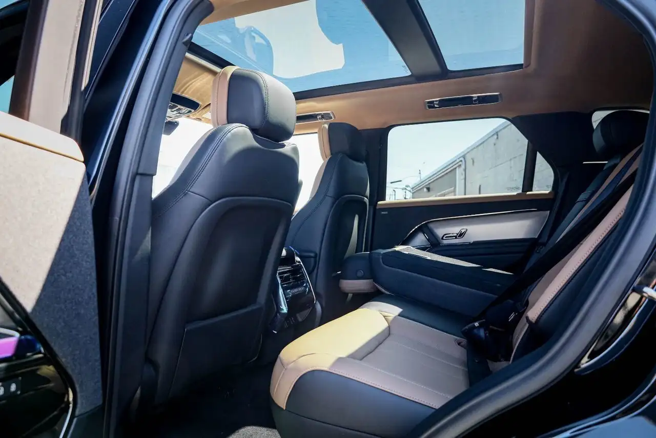 Land Rover Range Rover Sport снимка Land Rover Range Rover Sport