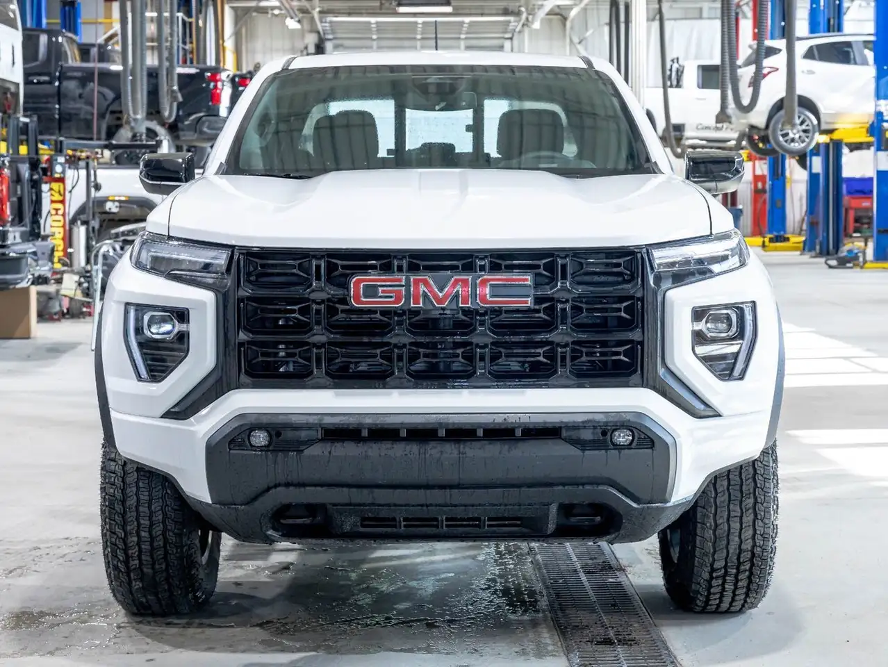 GMC Canyon снимка GMC Canyon