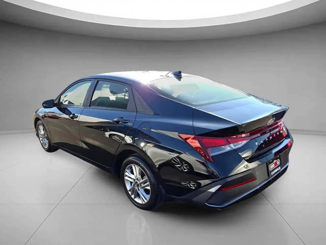 Hyundai ELANTRA снимка Hyundai ELANTRA