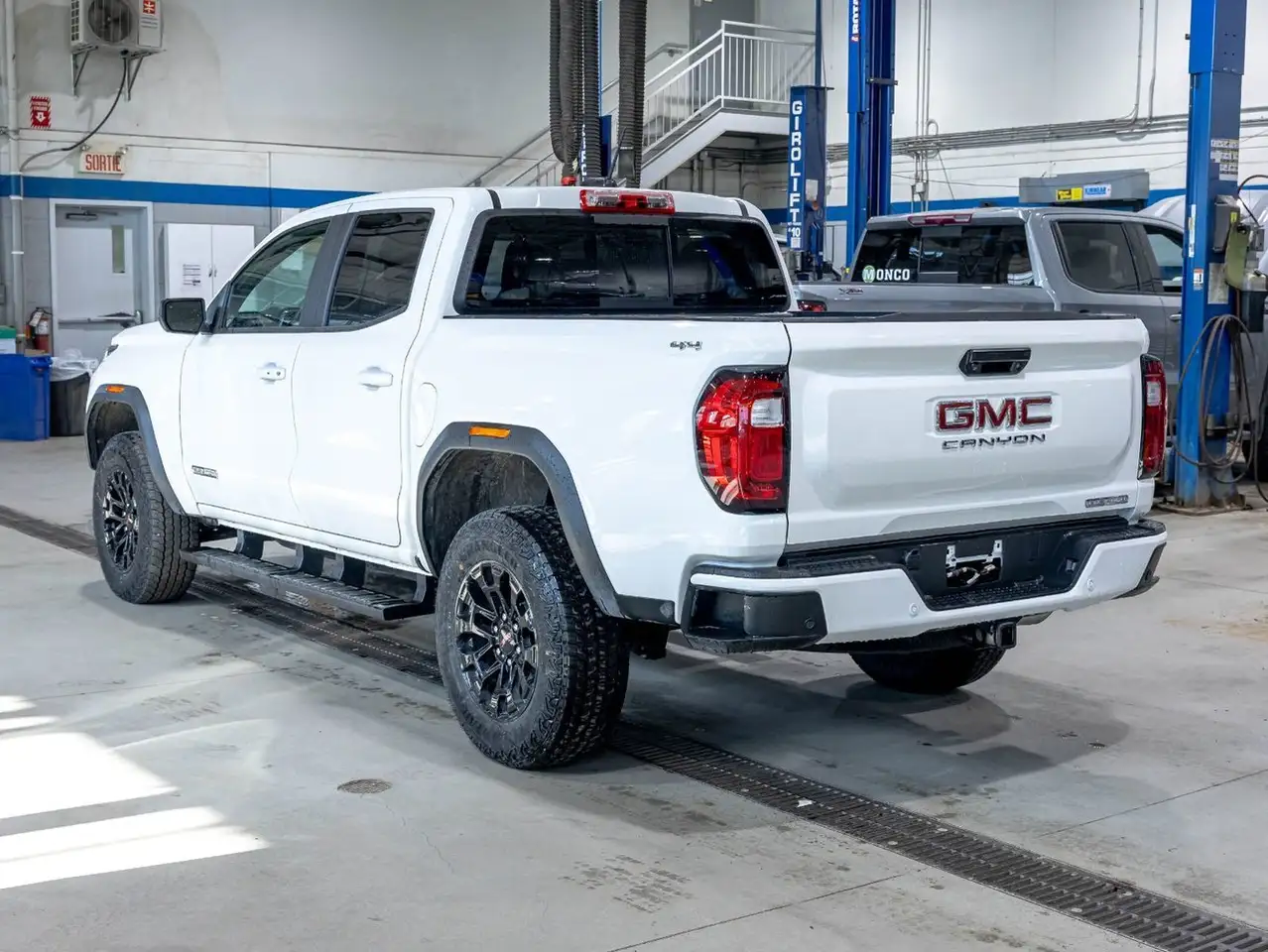GMC Canyon снимка GMC Canyon