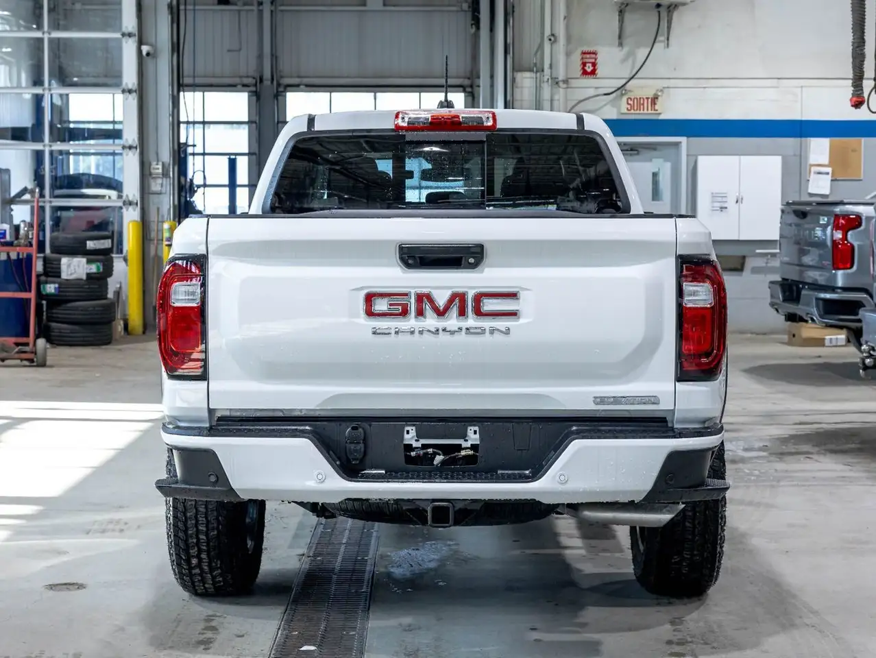 GMC Canyon снимка GMC Canyon