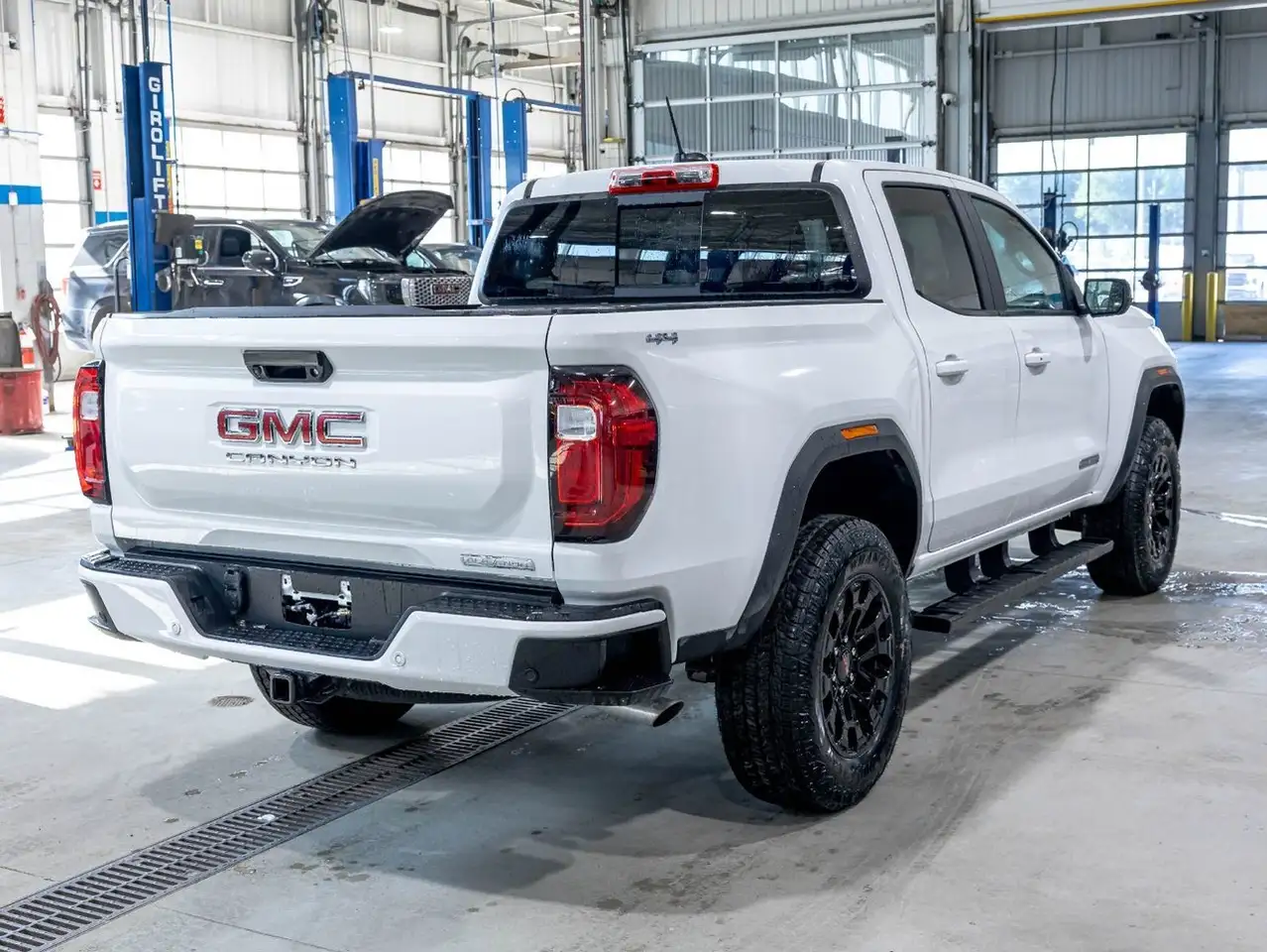 GMC Canyon снимка GMC Canyon