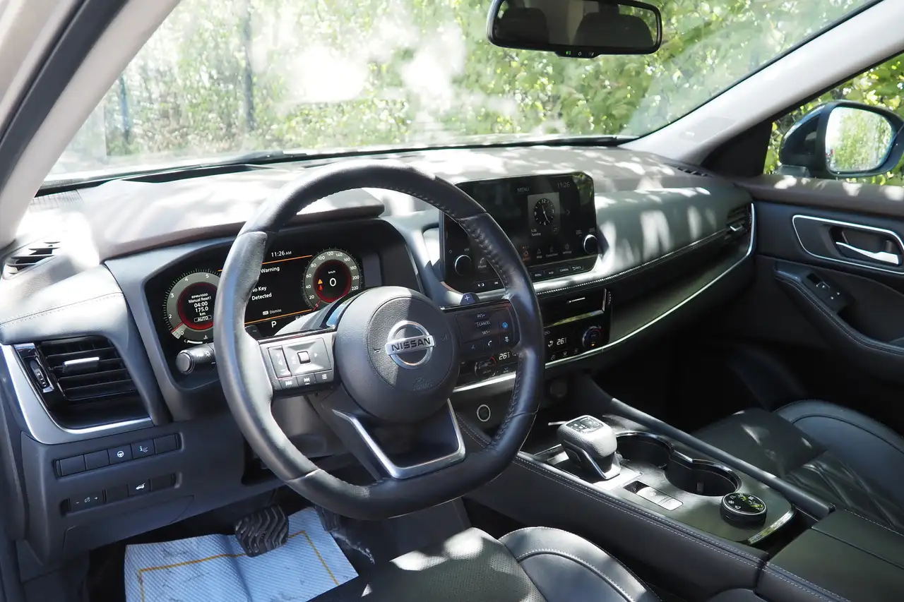 Nissan Rogue fotografie Nissan Rogue