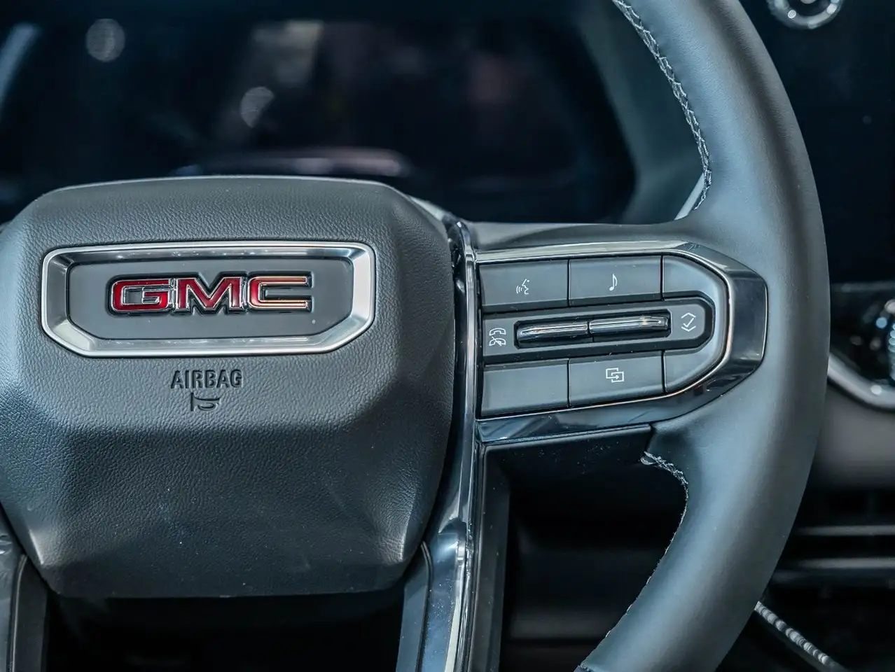 GMC Canyon снимка GMC Canyon