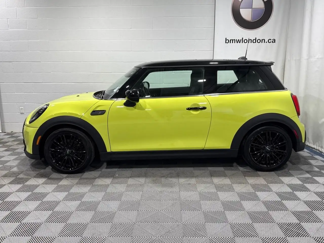 MINI 3 Door снимка MINI 3 Door