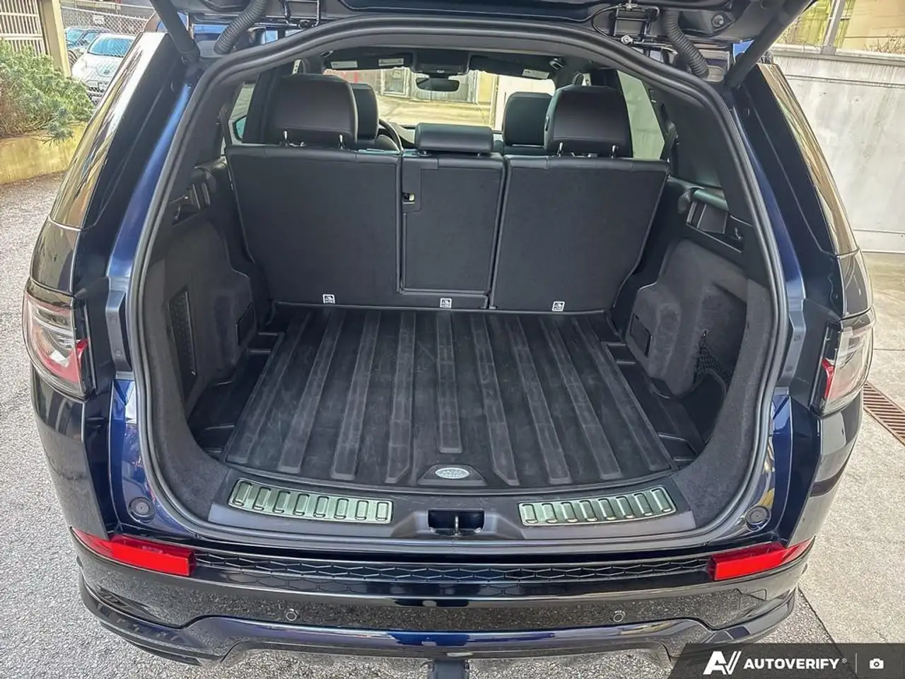 Land Rover Discovery Sport снимка Land Rover Discovery Sport