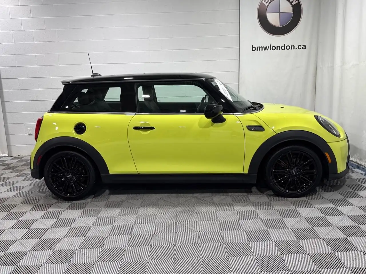MINI 3 Door снимка MINI 3 Door