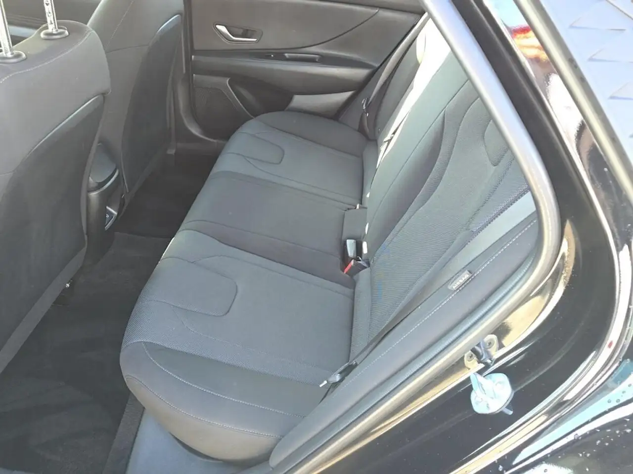 Hyundai ELANTRA снимка Hyundai ELANTRA
