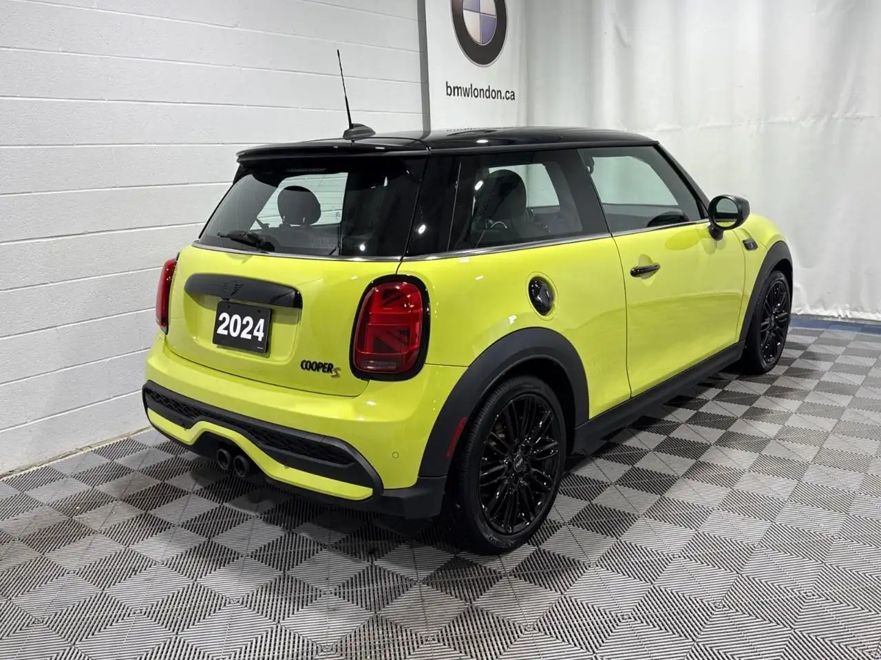 MINI 3 Door снимка MINI 3 Door