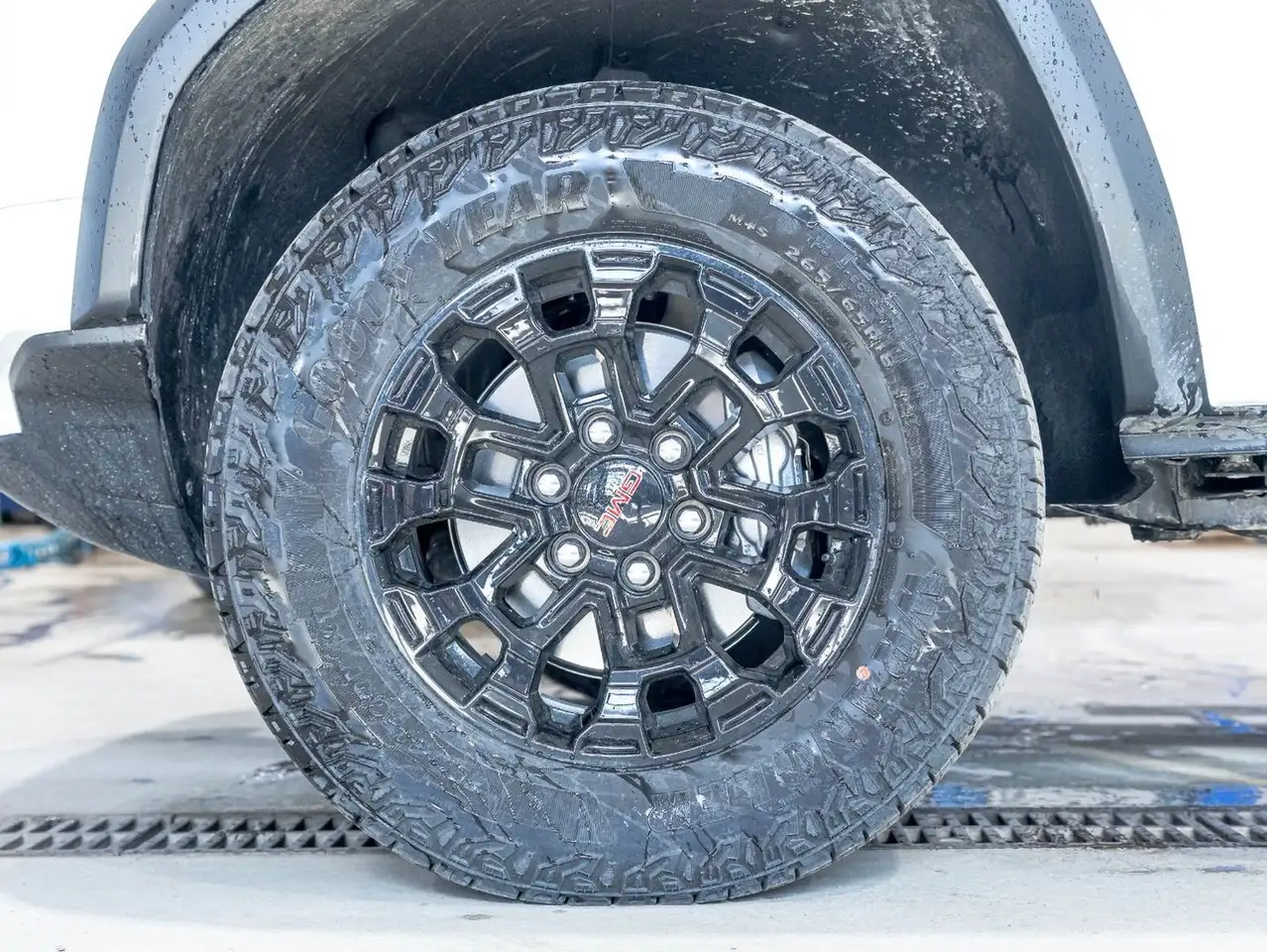 GMC Canyon снимка GMC Canyon