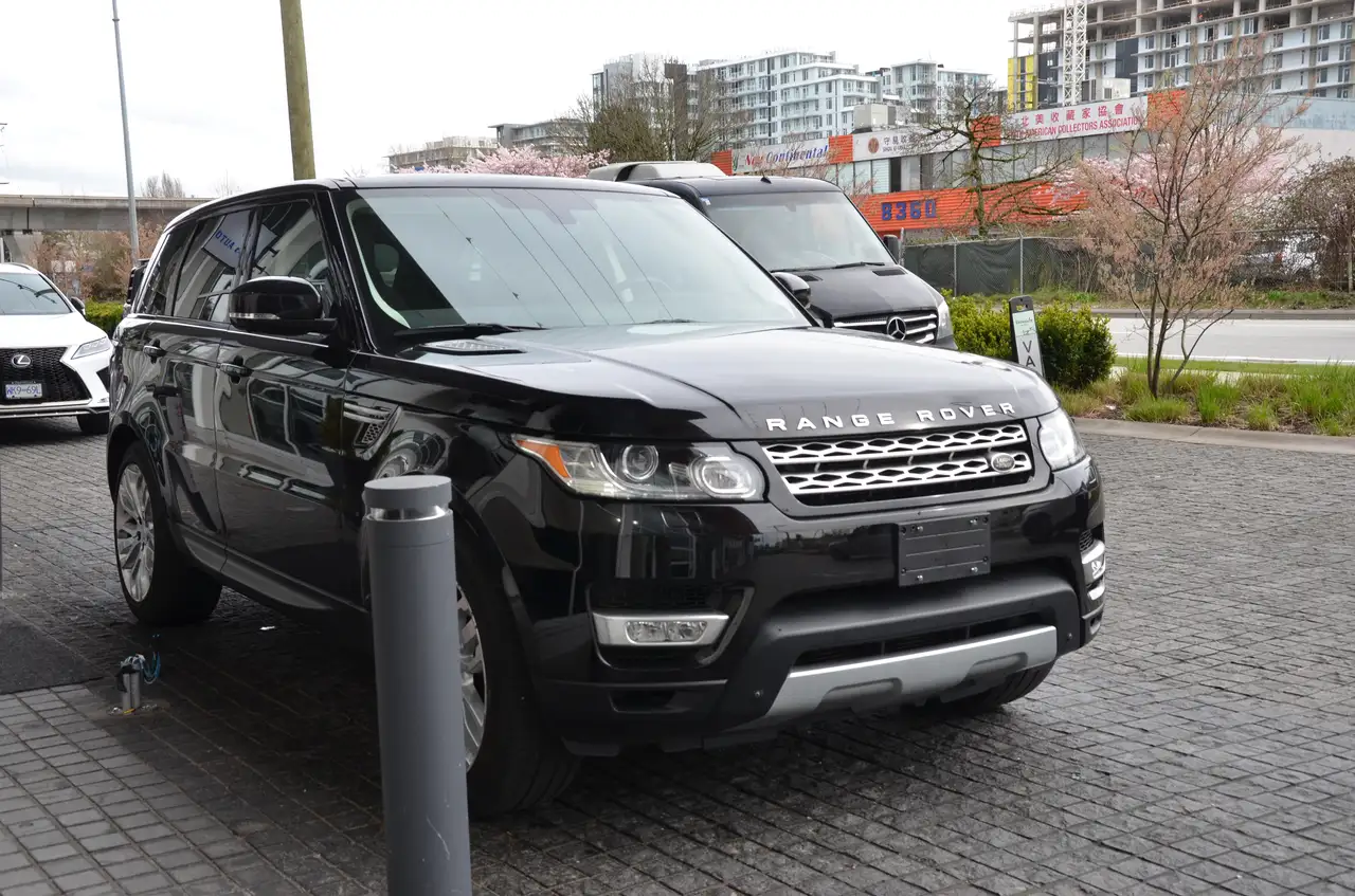 Land Rover Range Rover Sport снимка Land Rover Range Rover Sport