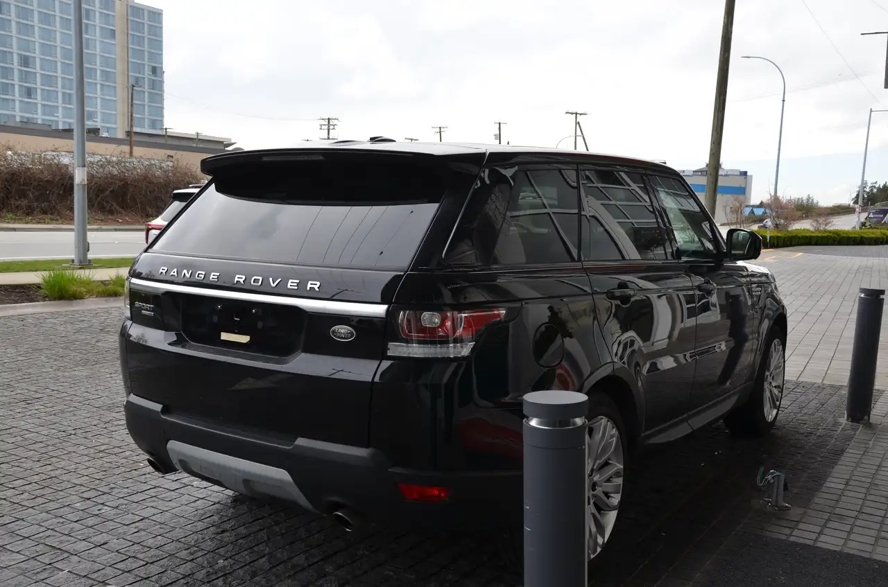 Land Rover Range Rover Sport снимка Land Rover Range Rover Sport