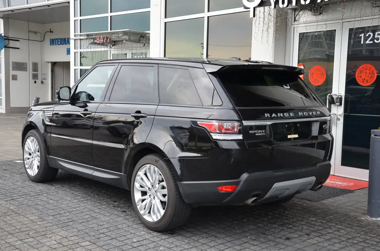 Land Rover Range Rover Sport снимка Land Rover Range Rover Sport