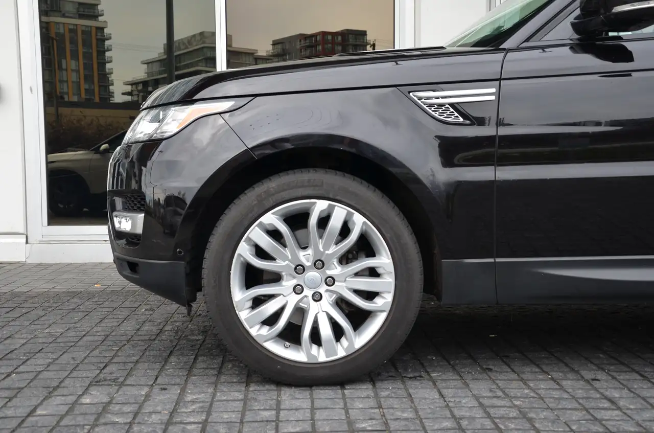Land Rover Range Rover Sport снимка Land Rover Range Rover Sport